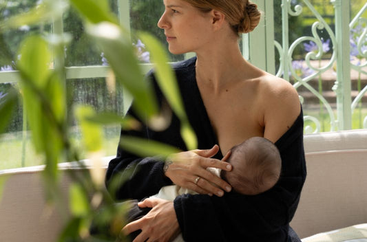 Breastfeeding: How to Know If Baby Is Getting Enough Milk - Élhée
