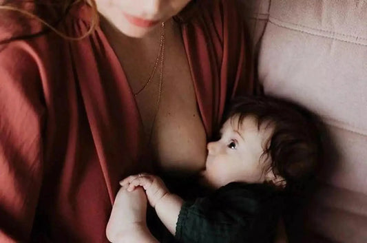 Combo Feeding: Balancing Breast and Bottle - Élhée