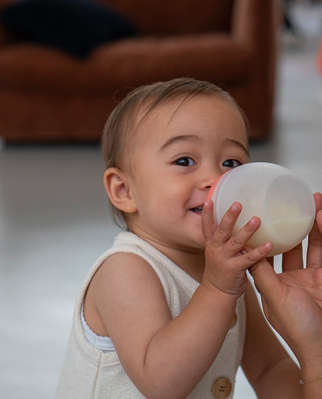 Baby Reflux: Best Feeding Positions - Élhée
