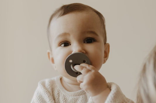 Newborn Sucking Reflex: Where It Comes From and How to Soothe - Élhée