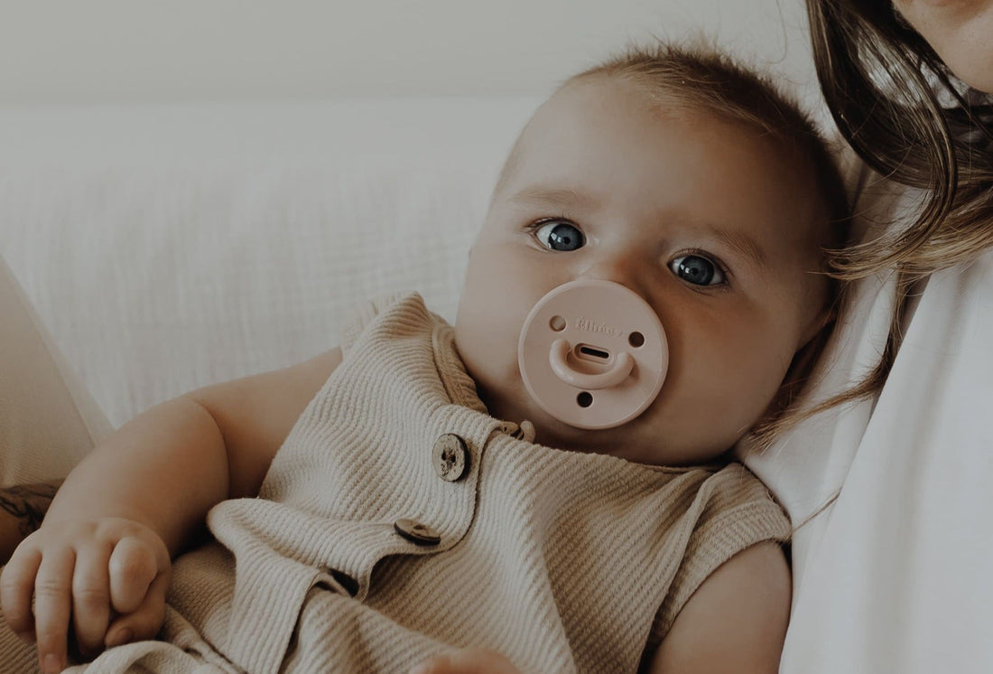 Baby Refuses the Pacifier: Solutions and Tips - Élhée