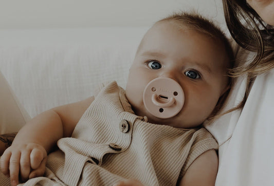 Baby Refuses the Pacifier: Solutions and Tips - Élhée