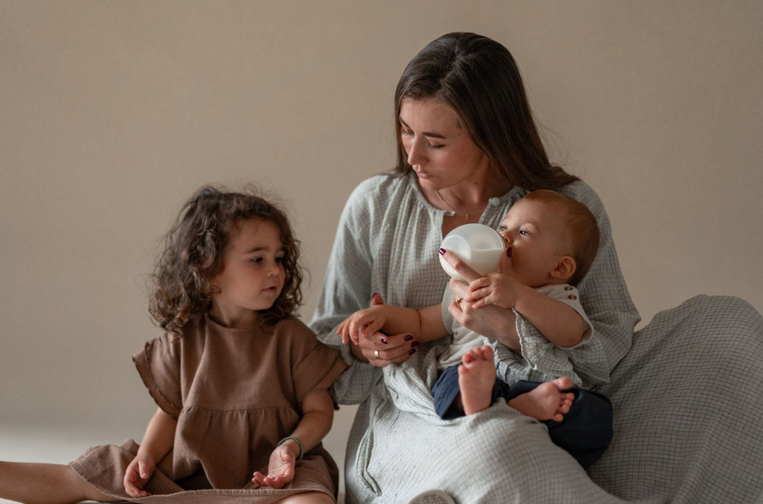 Preparing Older Siblings for a New Baby - Élhée