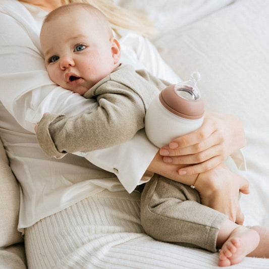 Glass vs Plastic vs Silicone Baby Bottles: Which to Choose - Élhée