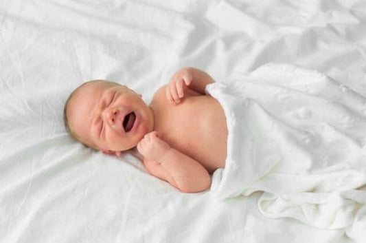 Baby Colic: How to Soothe Naturally - Élhée