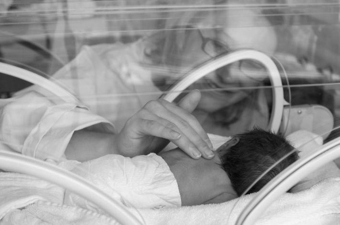 Premature Babies: How to Explain Gently to Kids - Élhée