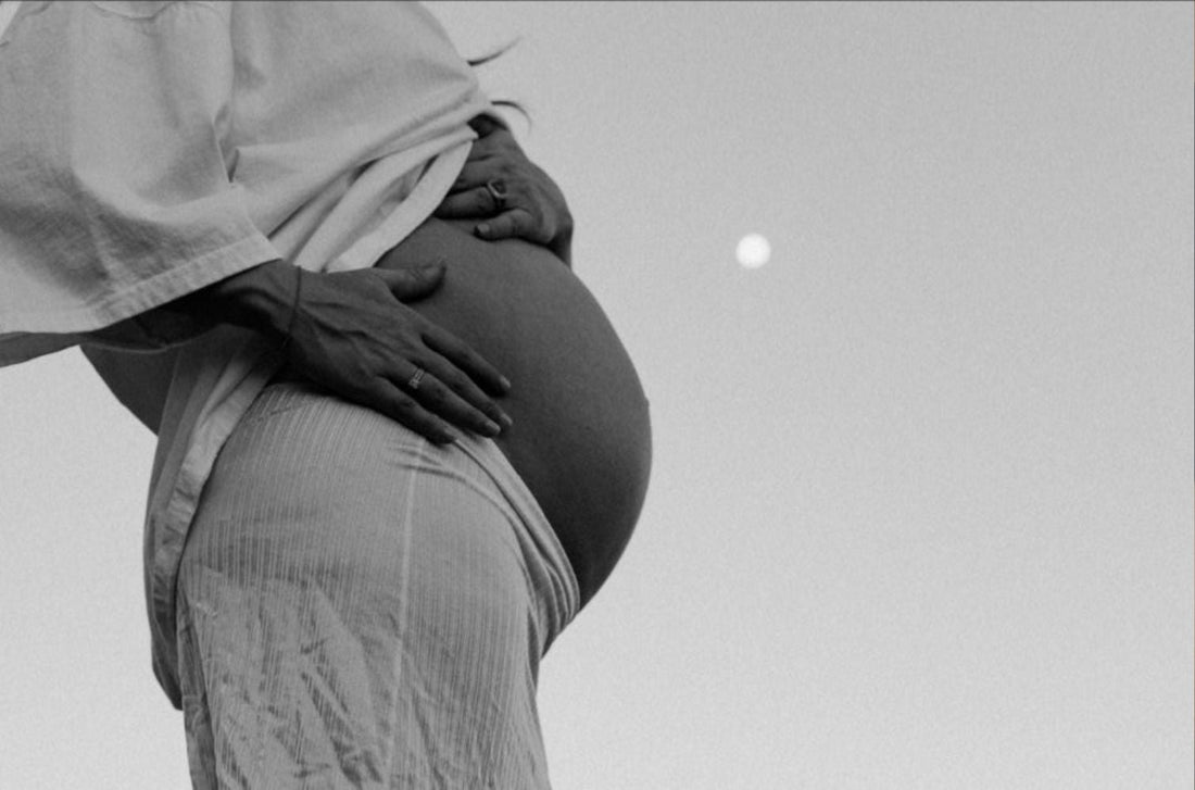 When to Announce Pregnancy: Between Excitement and Doubt - Élhée