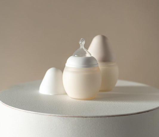 Which Bottle Is Closest to the Breast? Élhée, the Physiological Alternative - Élhée